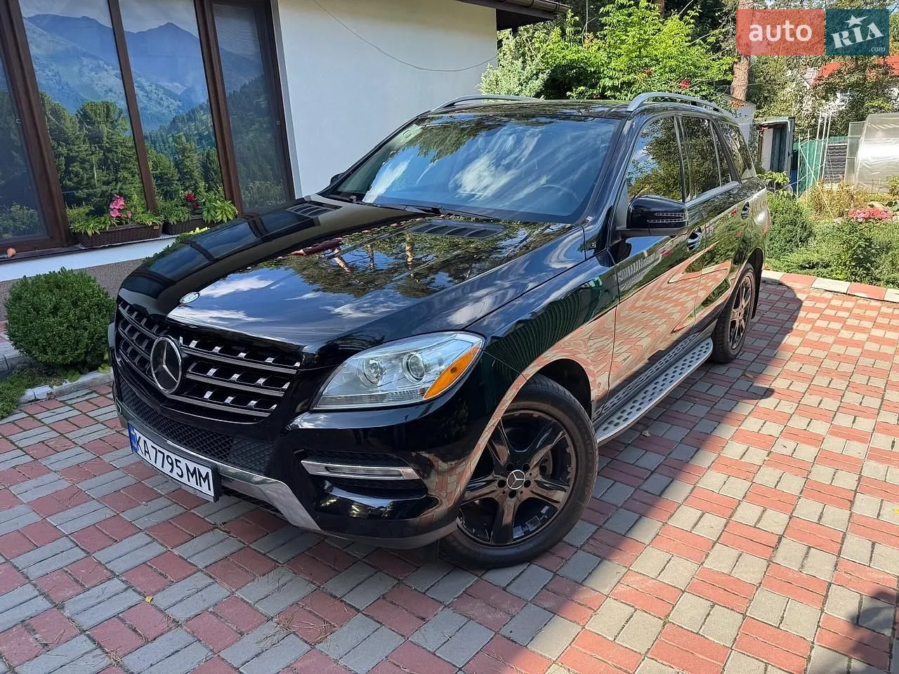 Mercedes-Benz M-Class, 2011