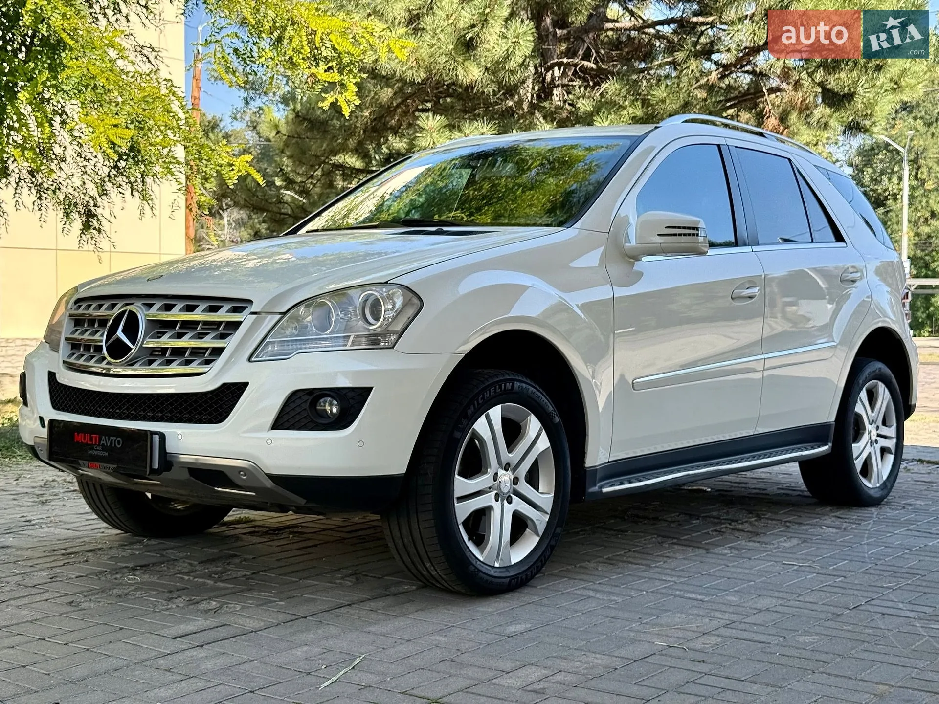 Mercedes-Benz M-Class, 2010
