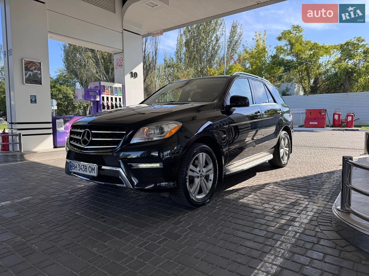 Mercedes-Benz M-Class 2011 — 1