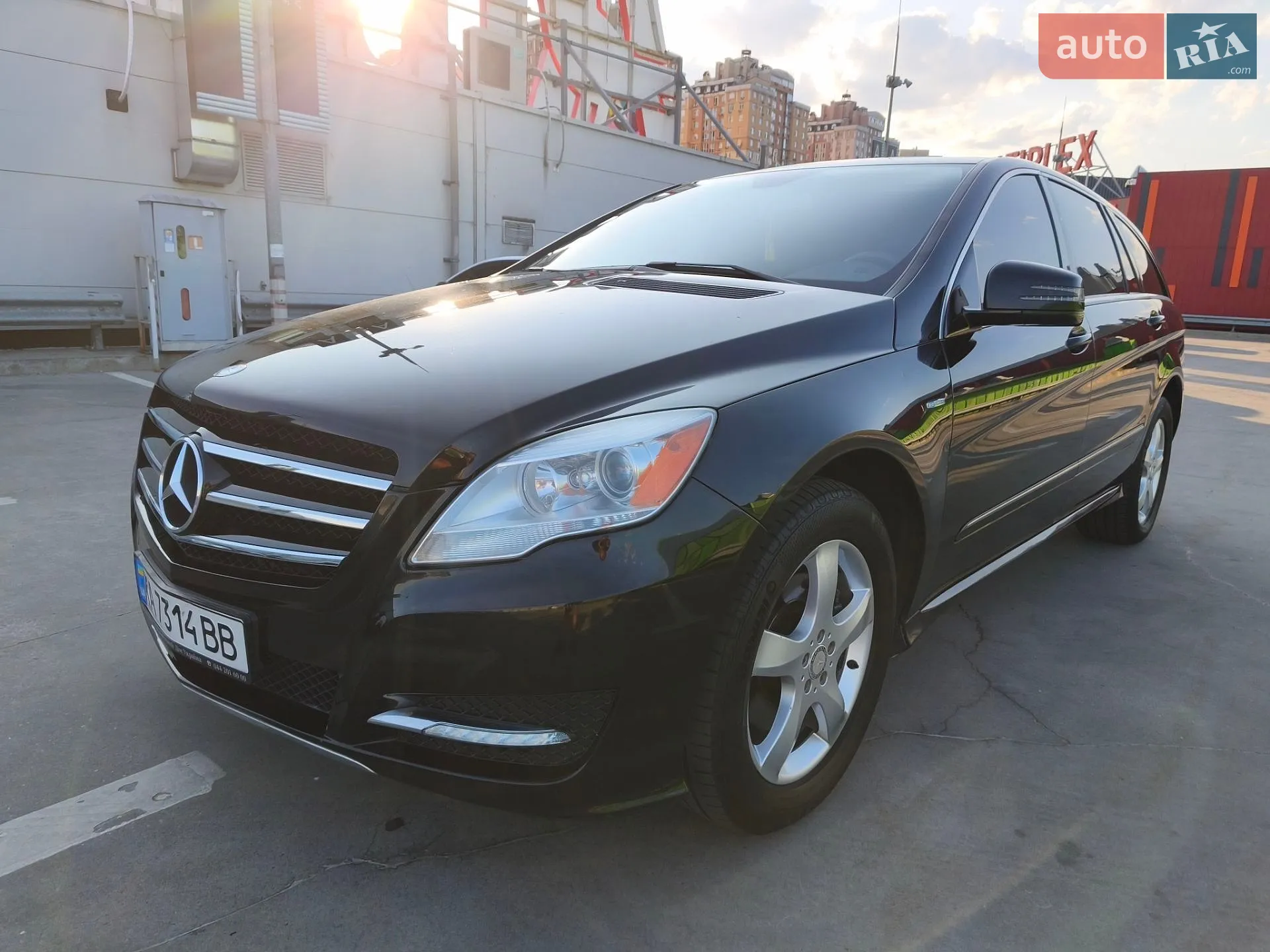 Mercedes-Benz R-Class, 2011