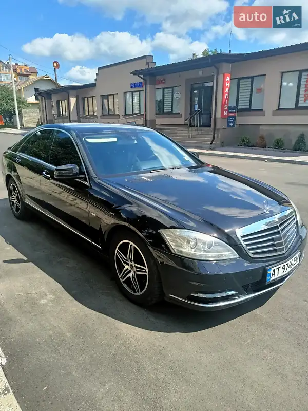 Mercedes-Benz S-Class 2011 — 1