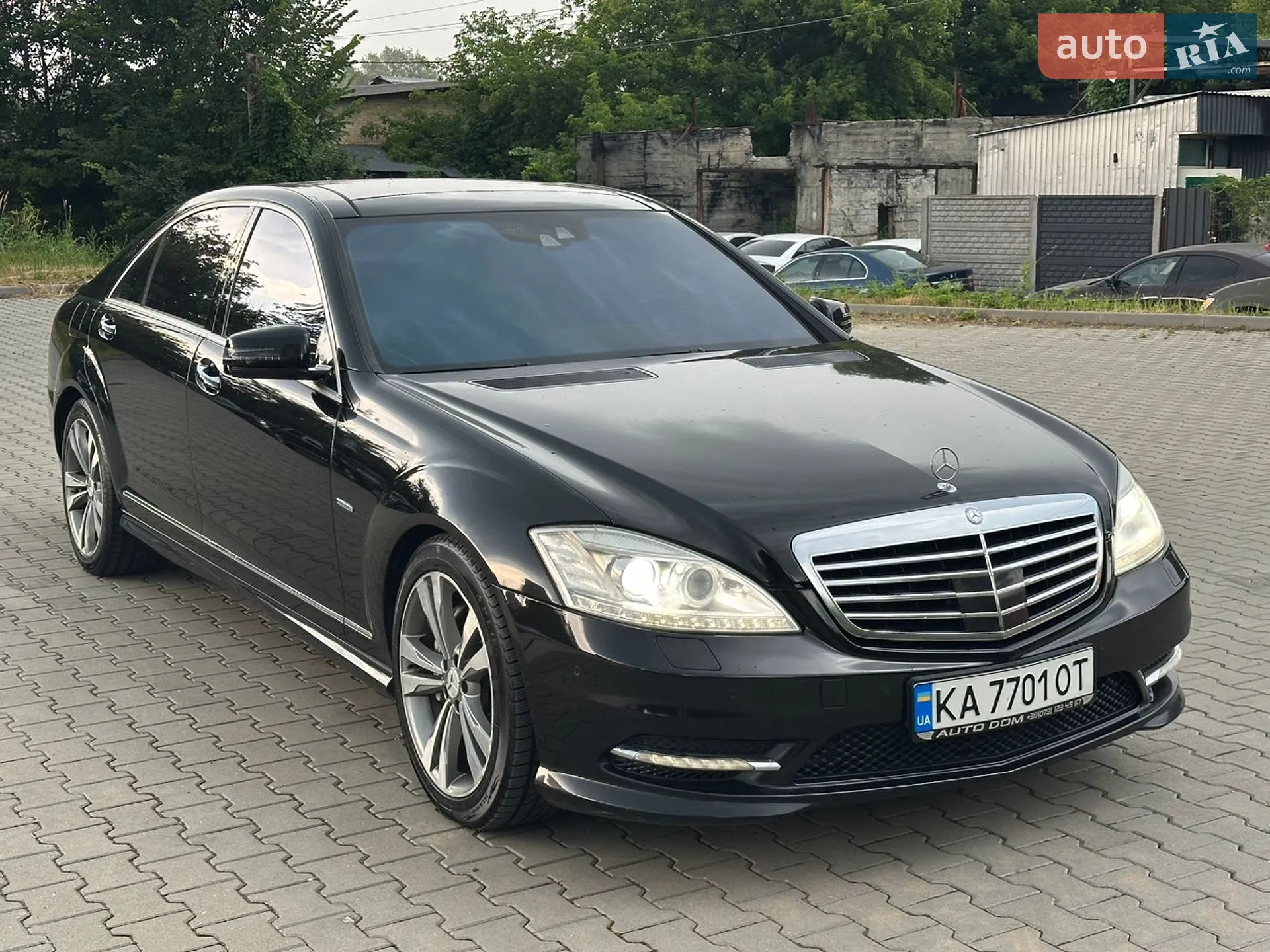 Mercedes-Benz S-Class, 2011