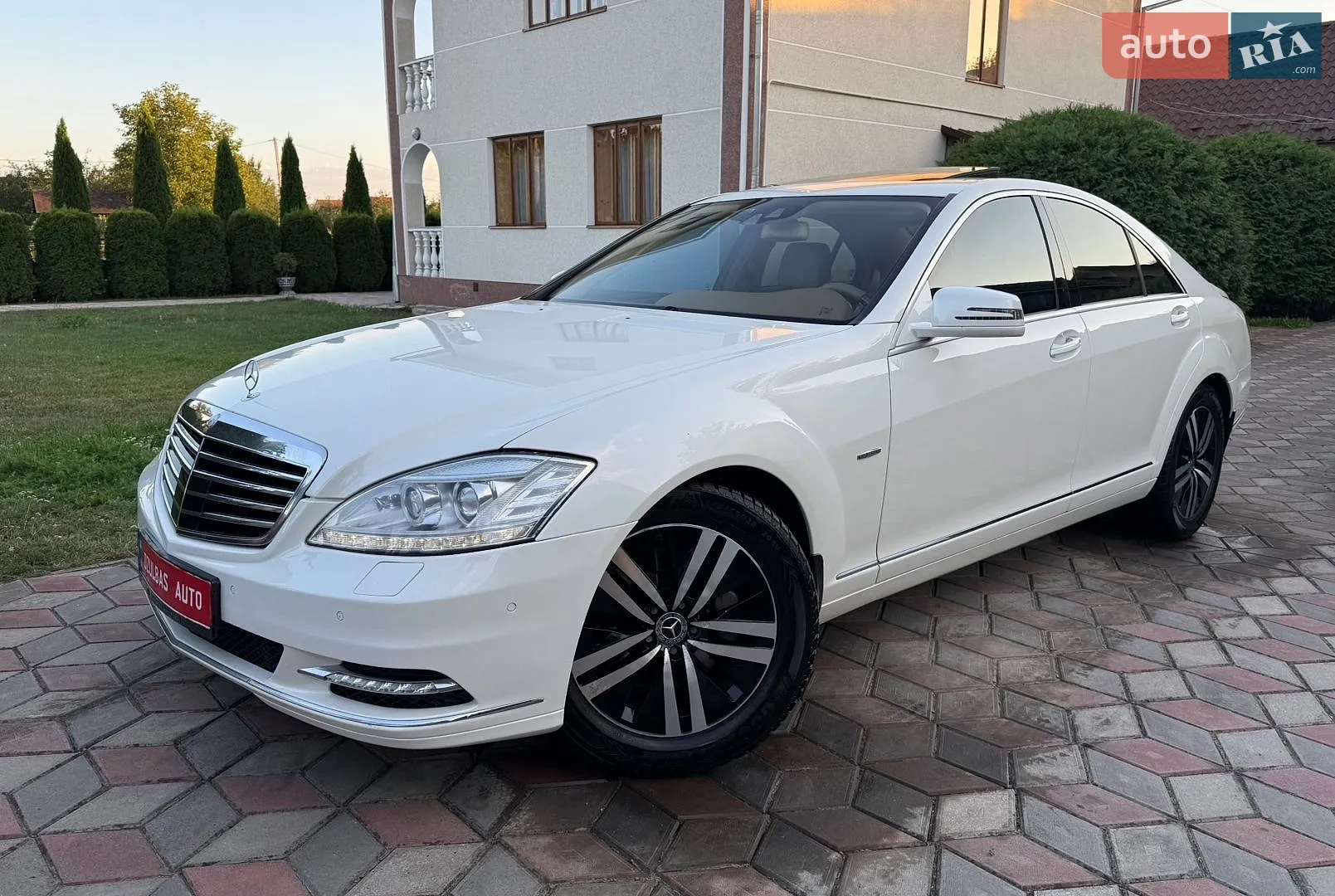 Mercedes-Benz S-Class, 2011