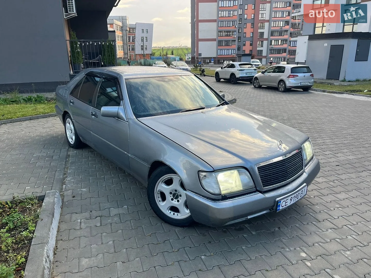 Mercedes-Benz S-Class, 1992