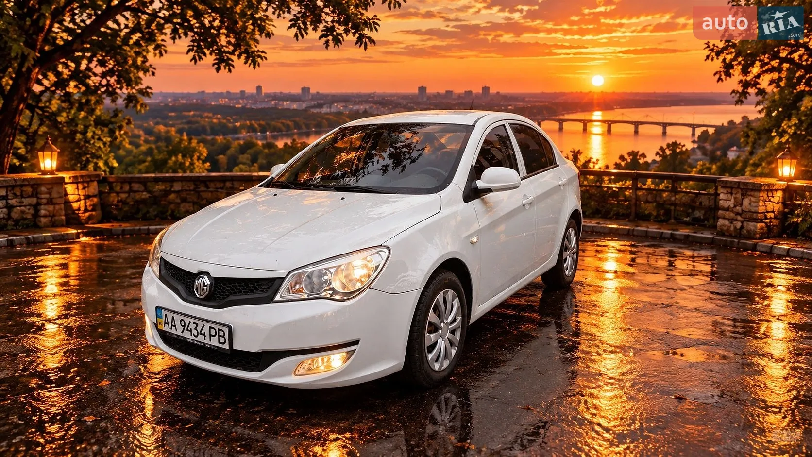 MG 350, 2012