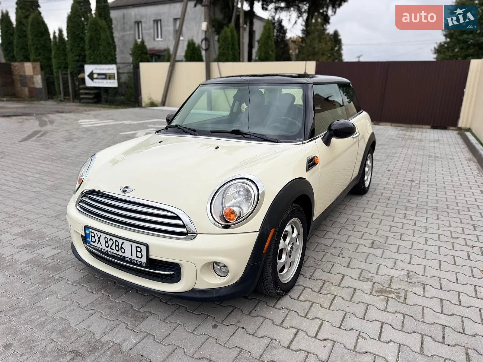 MINI Cooper, 2012