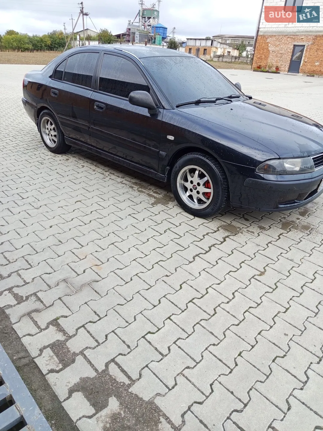 Mitsubishi Carisma, 2002