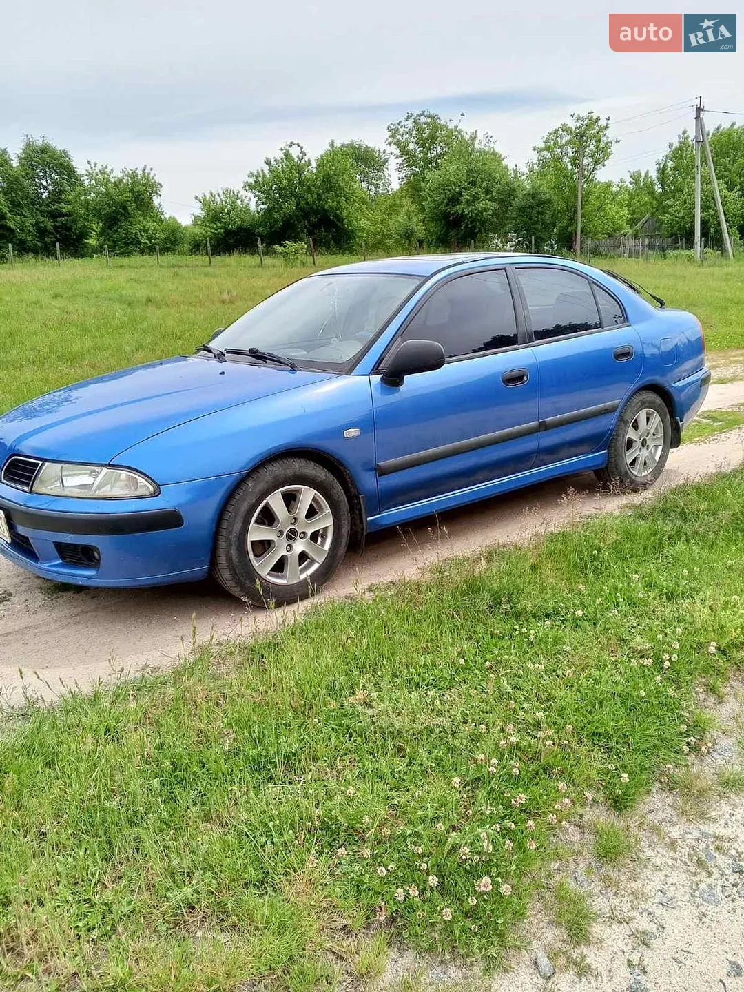 Mitsubishi Carisma, 2001