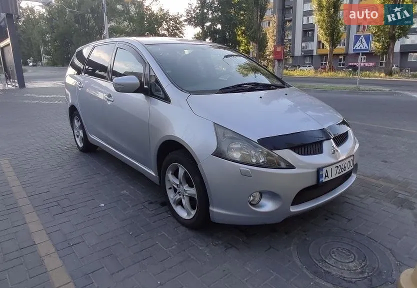 Mitsubishi Grandis, 2006