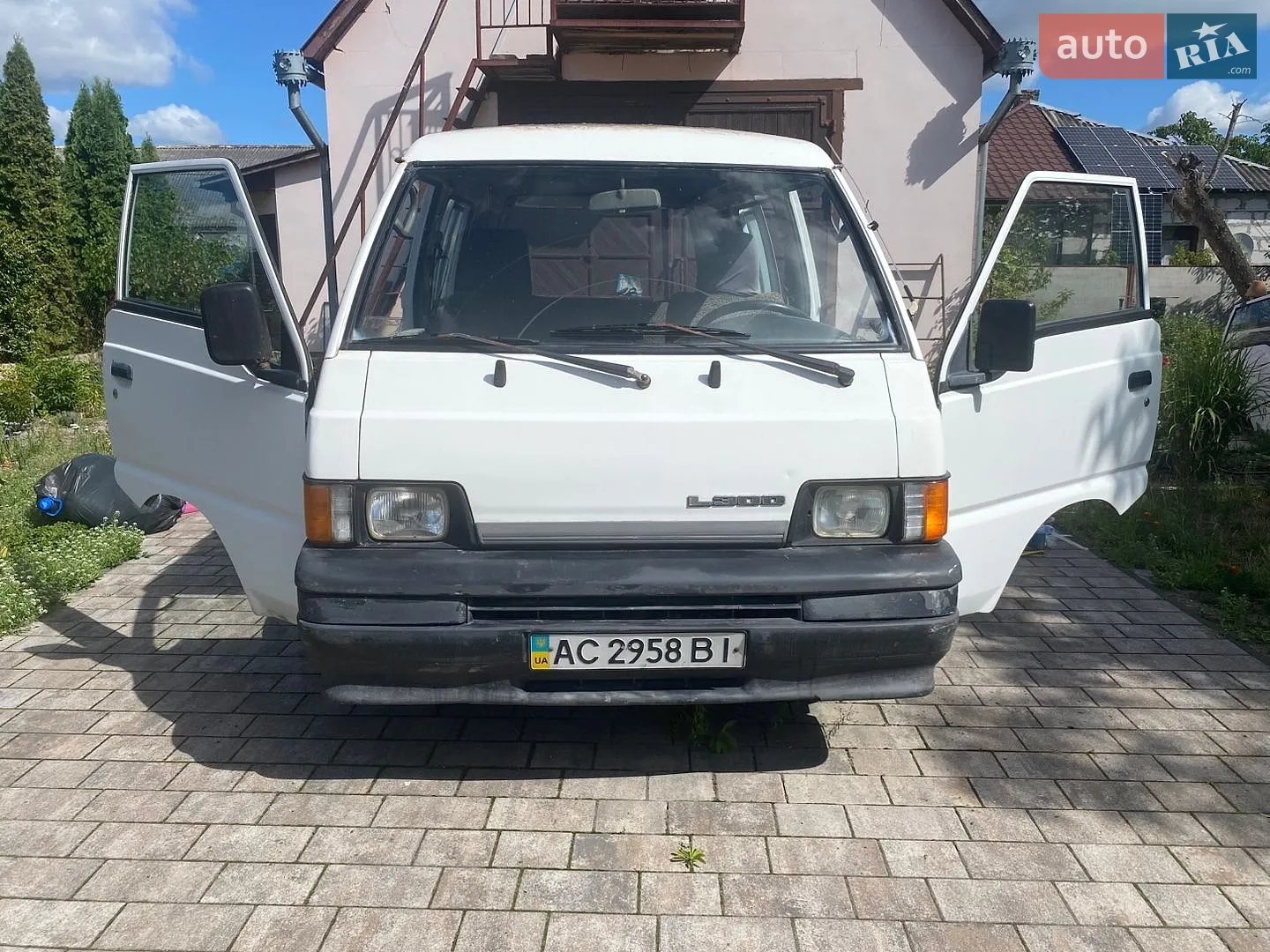 Mitsubishi L 300, 1994