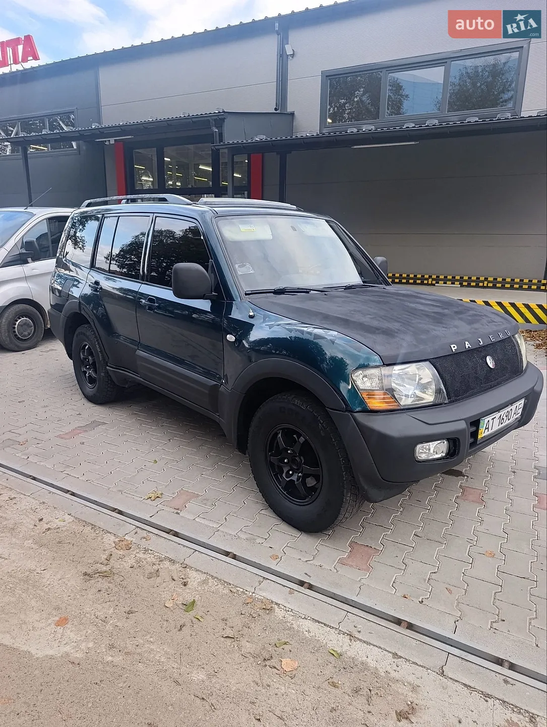 Mitsubishi Montero, 2002
