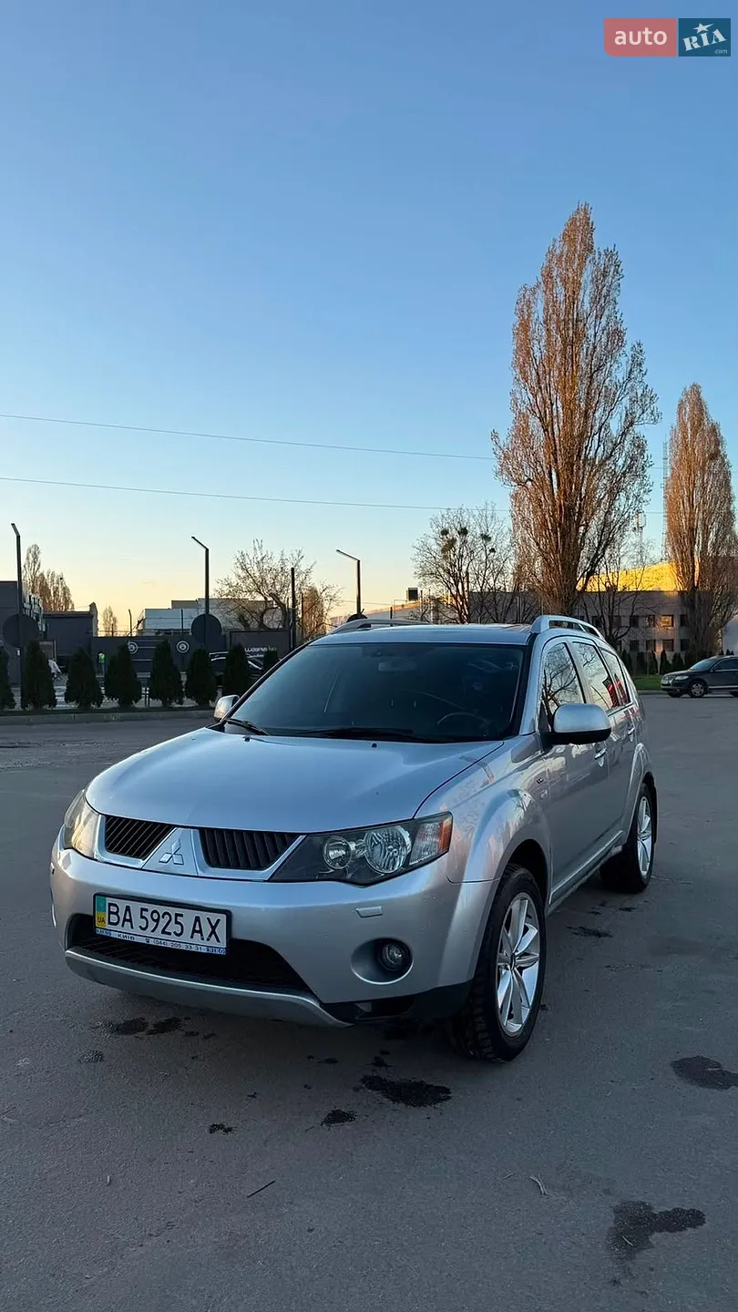 Mitsubishi Outlander XL, 2009