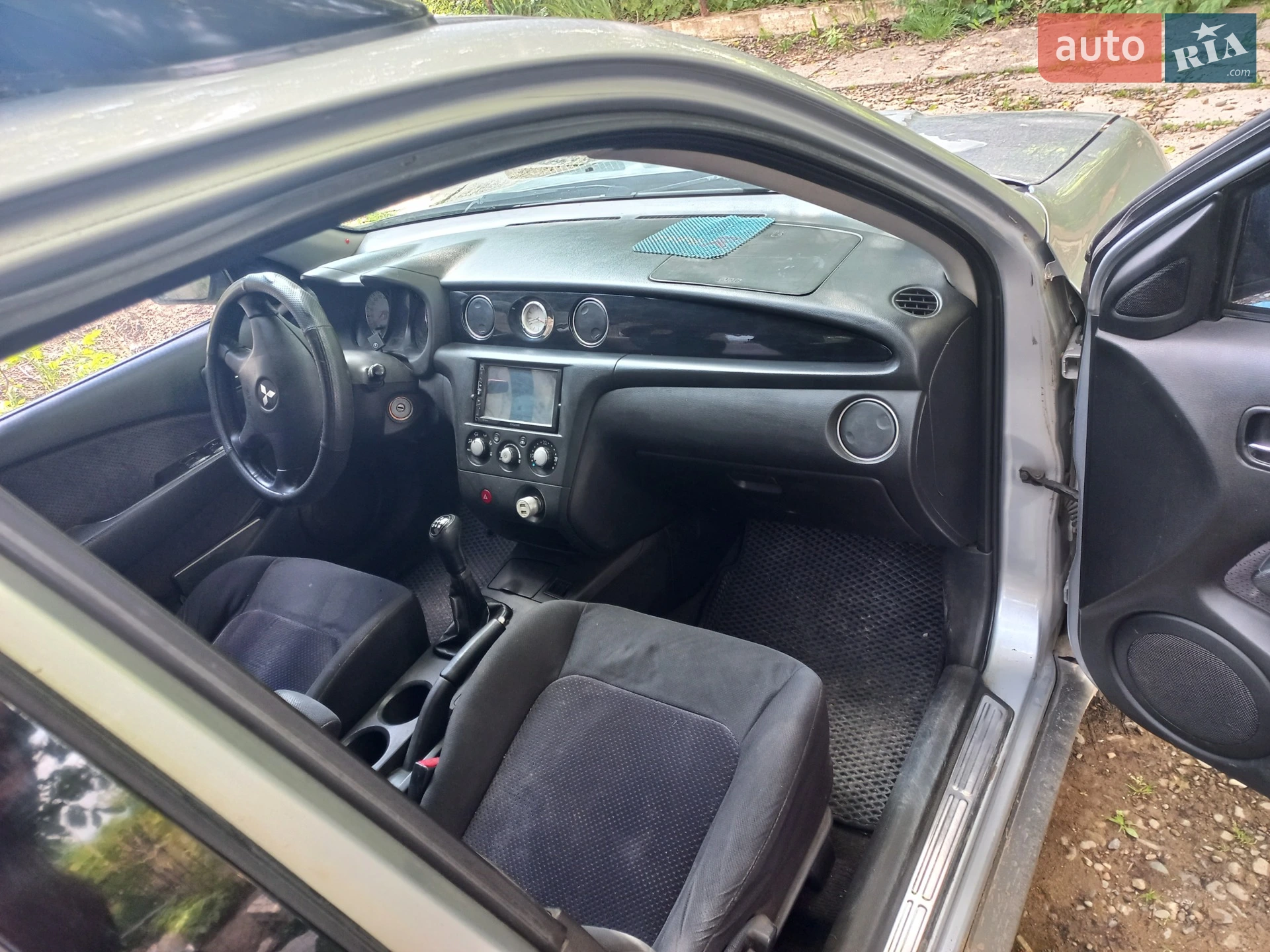 Mitsubishi Outlander, 2003