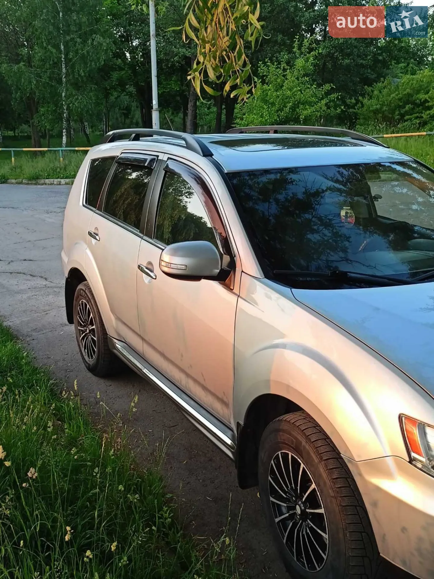 Mitsubishi Outlander, 2011