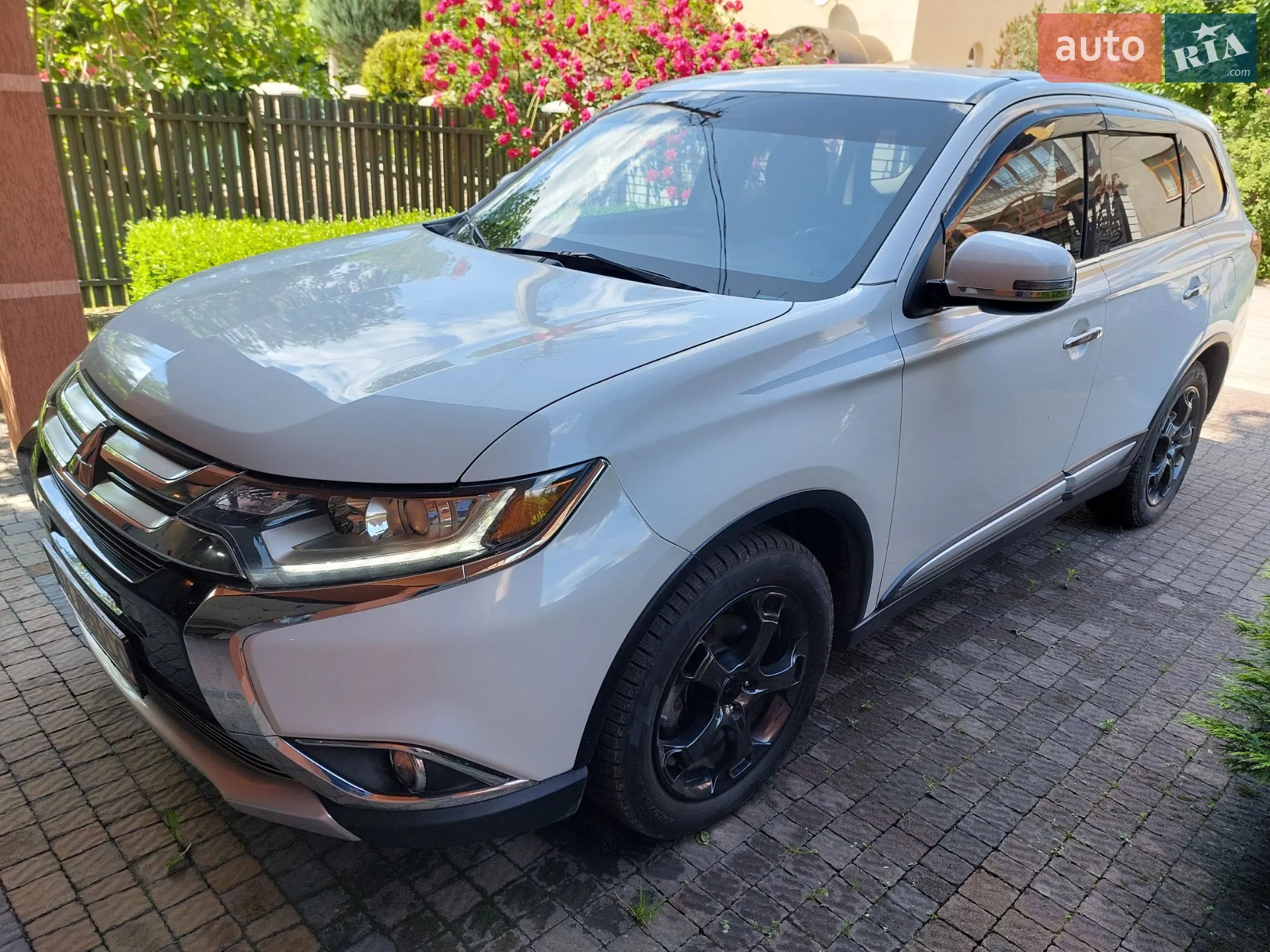 Mitsubishi Outlander, 2016