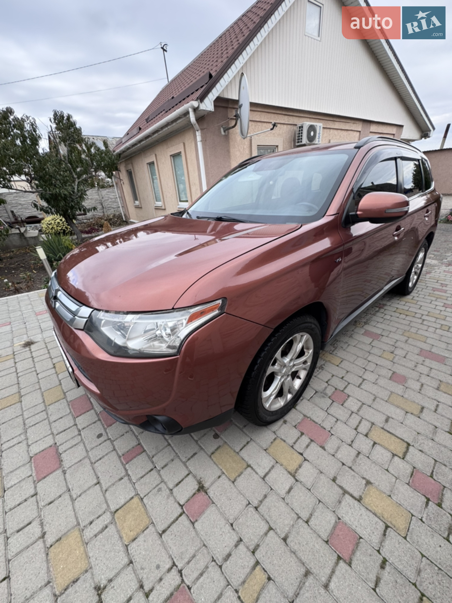 Mitsubishi Outlander, 2013