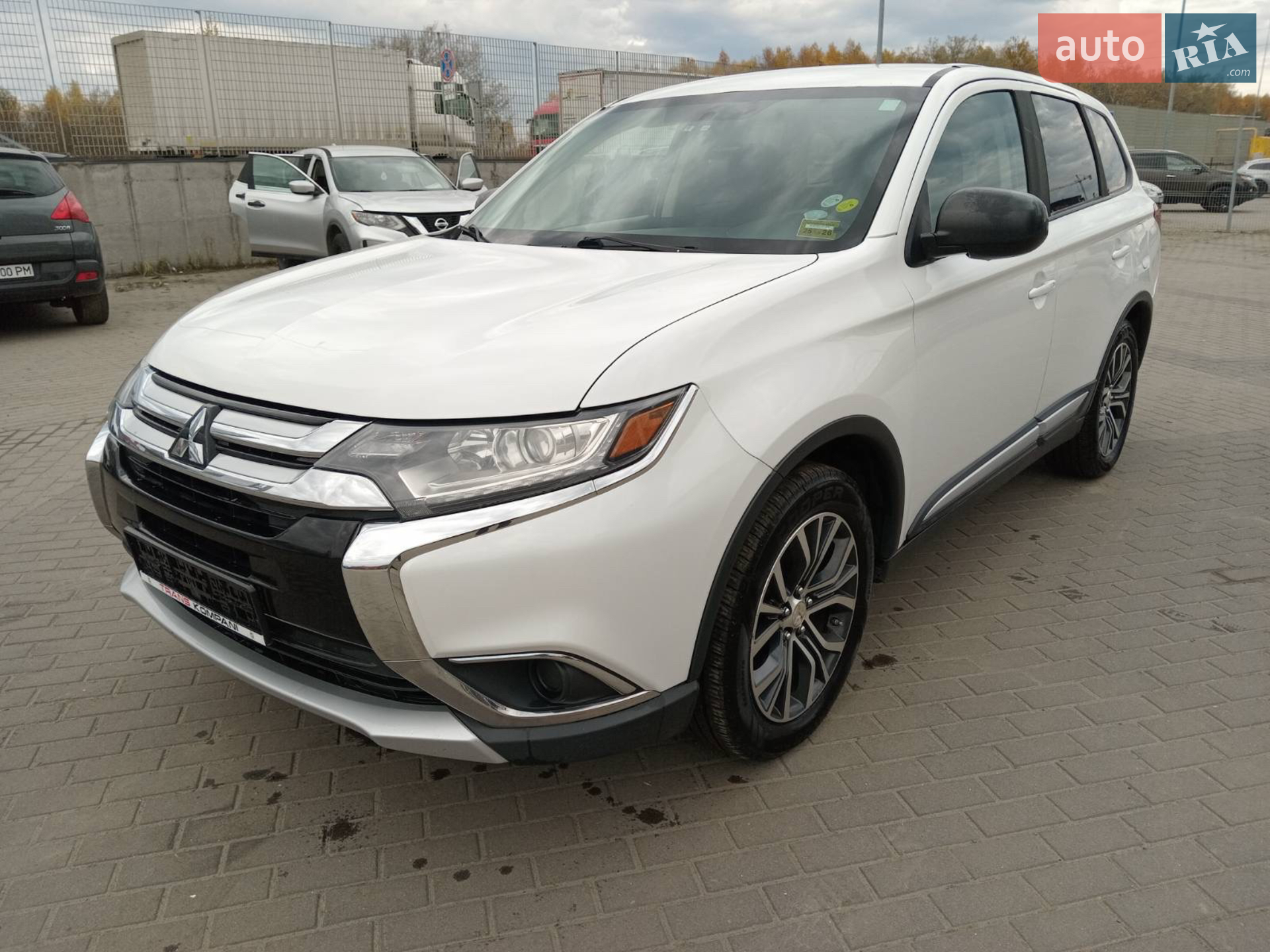 Mitsubishi Outlander, 2016
