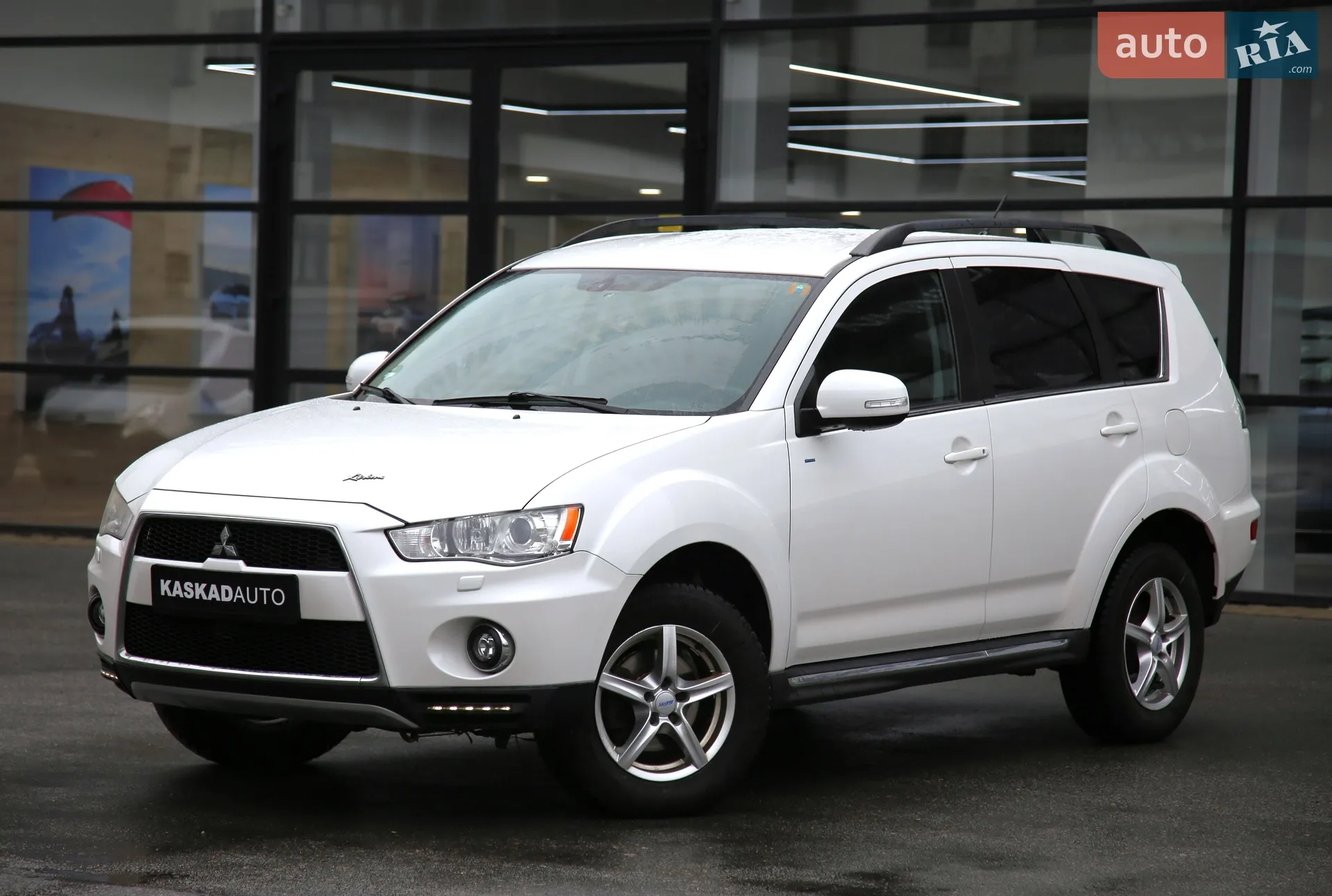 Mitsubishi Outlander, 2011
