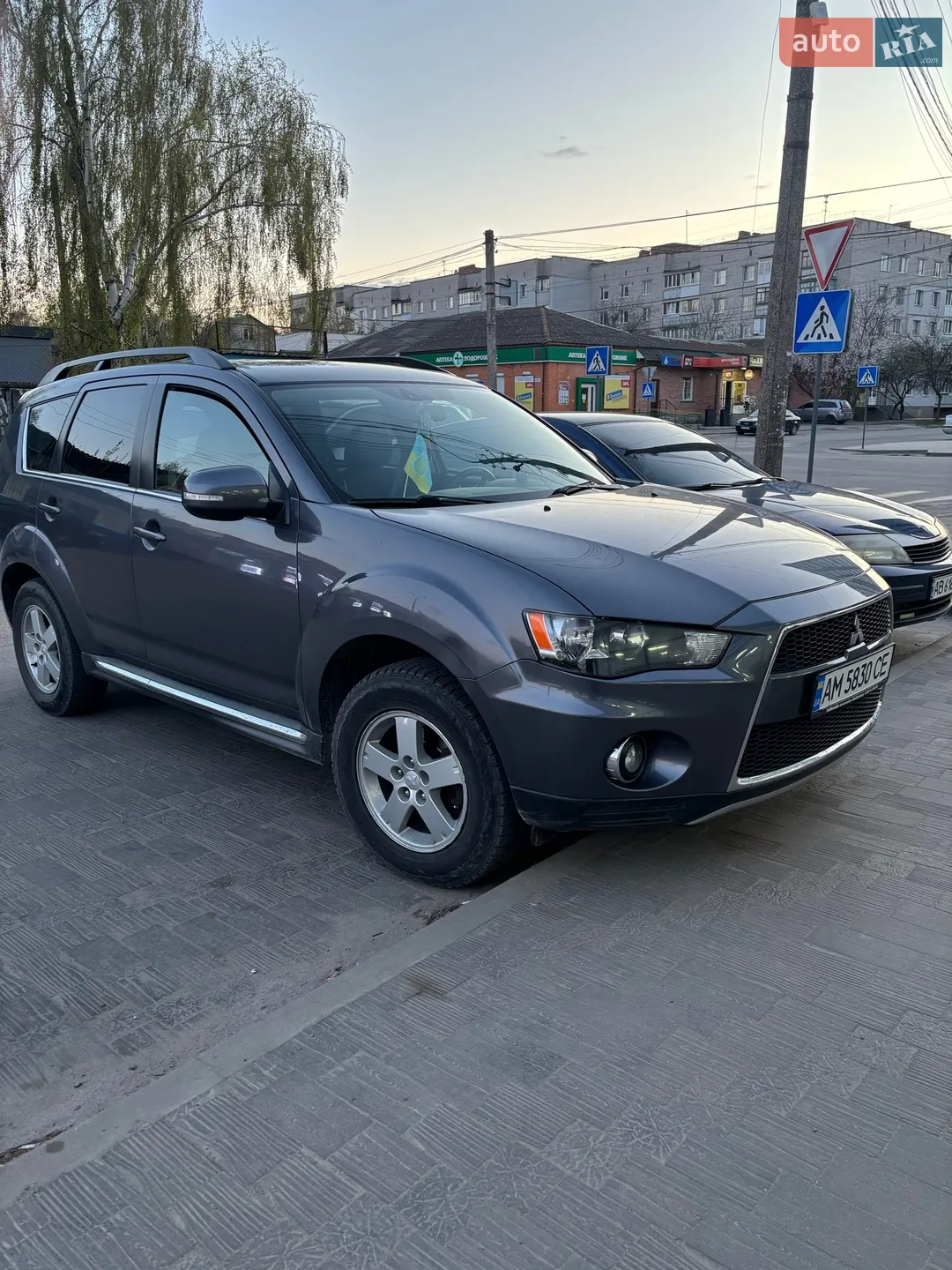 Mitsubishi Outlander, 2011