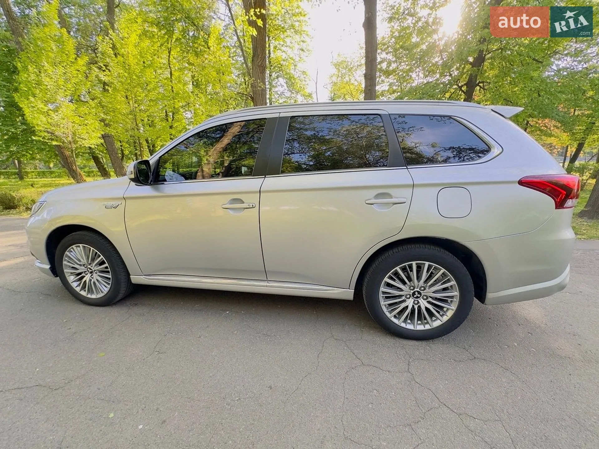 Mitsubishi Outlander, 2022