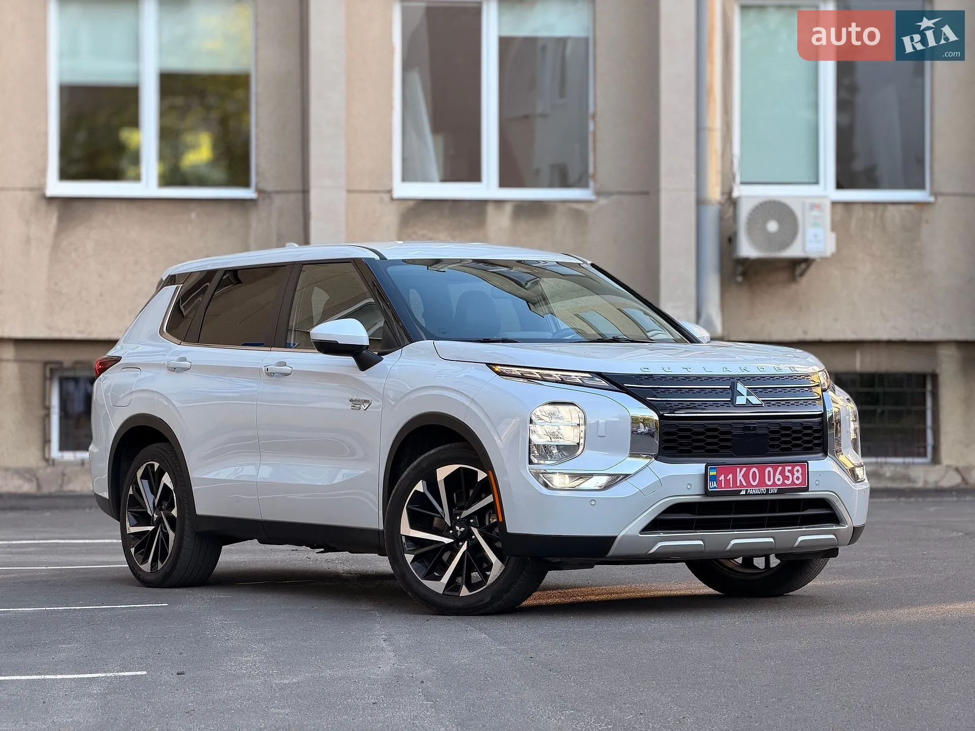 Mitsubishi Outlander, 2023