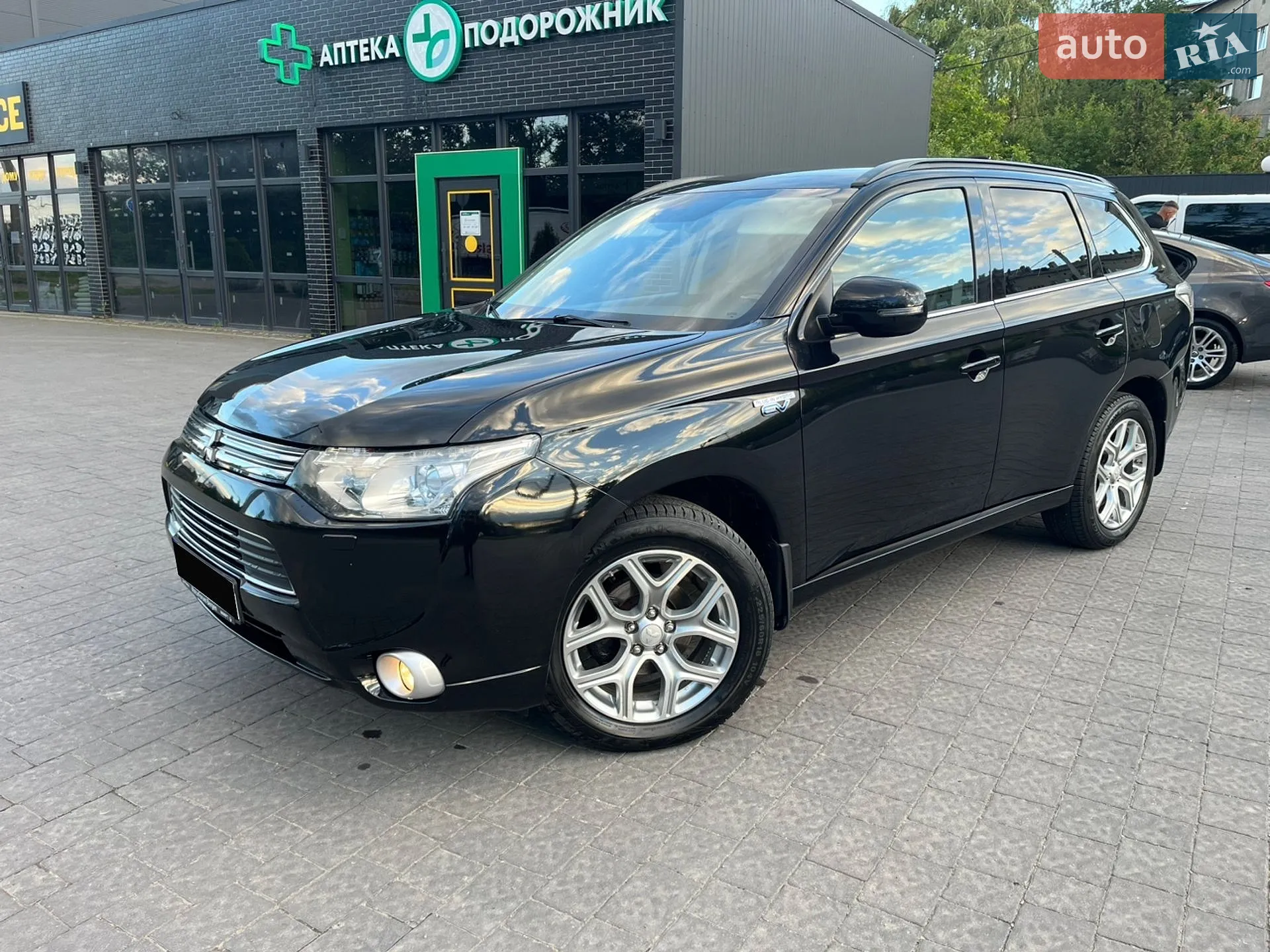 Mitsubishi Outlander, 2014
