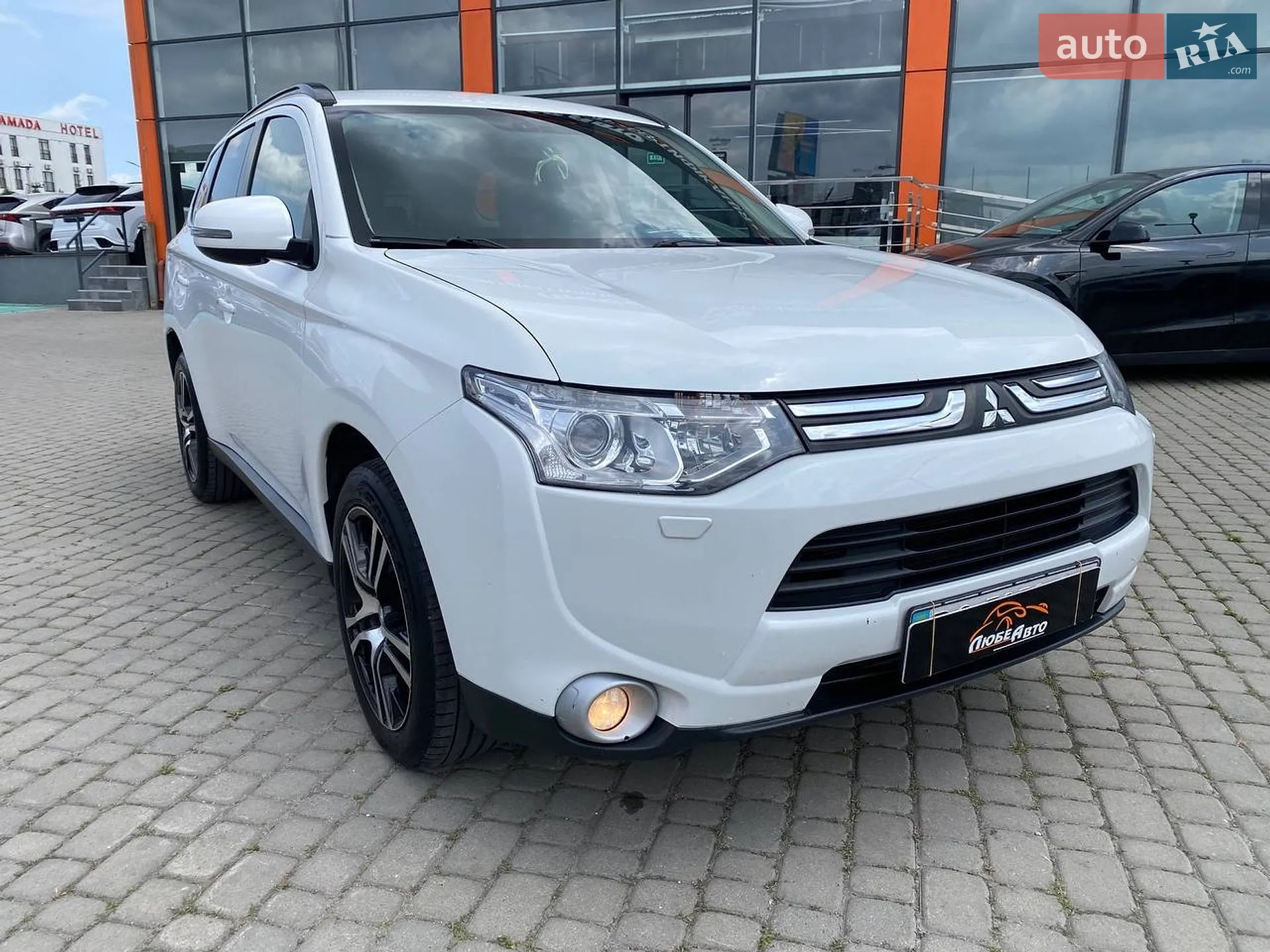 Mitsubishi Outlander, 2012