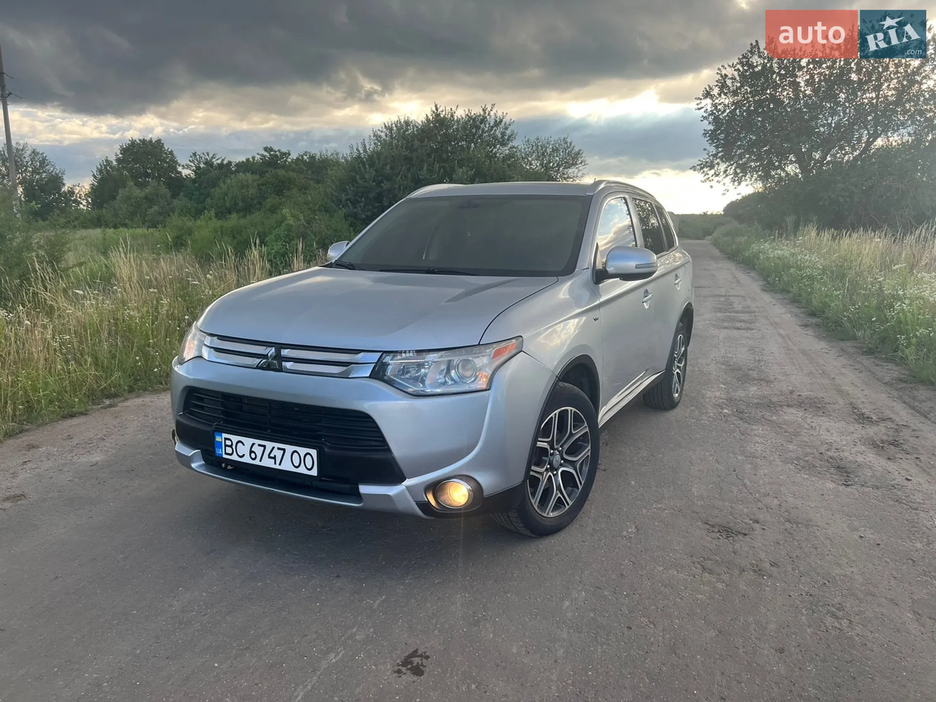 Mitsubishi Outlander, 2014