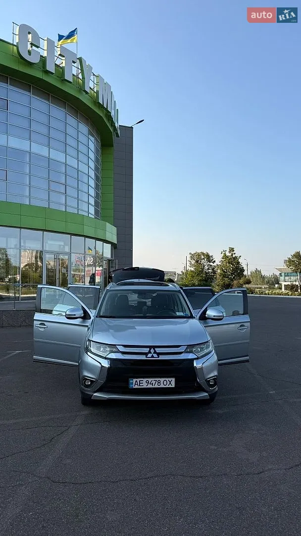Mitsubishi Outlander, 2015