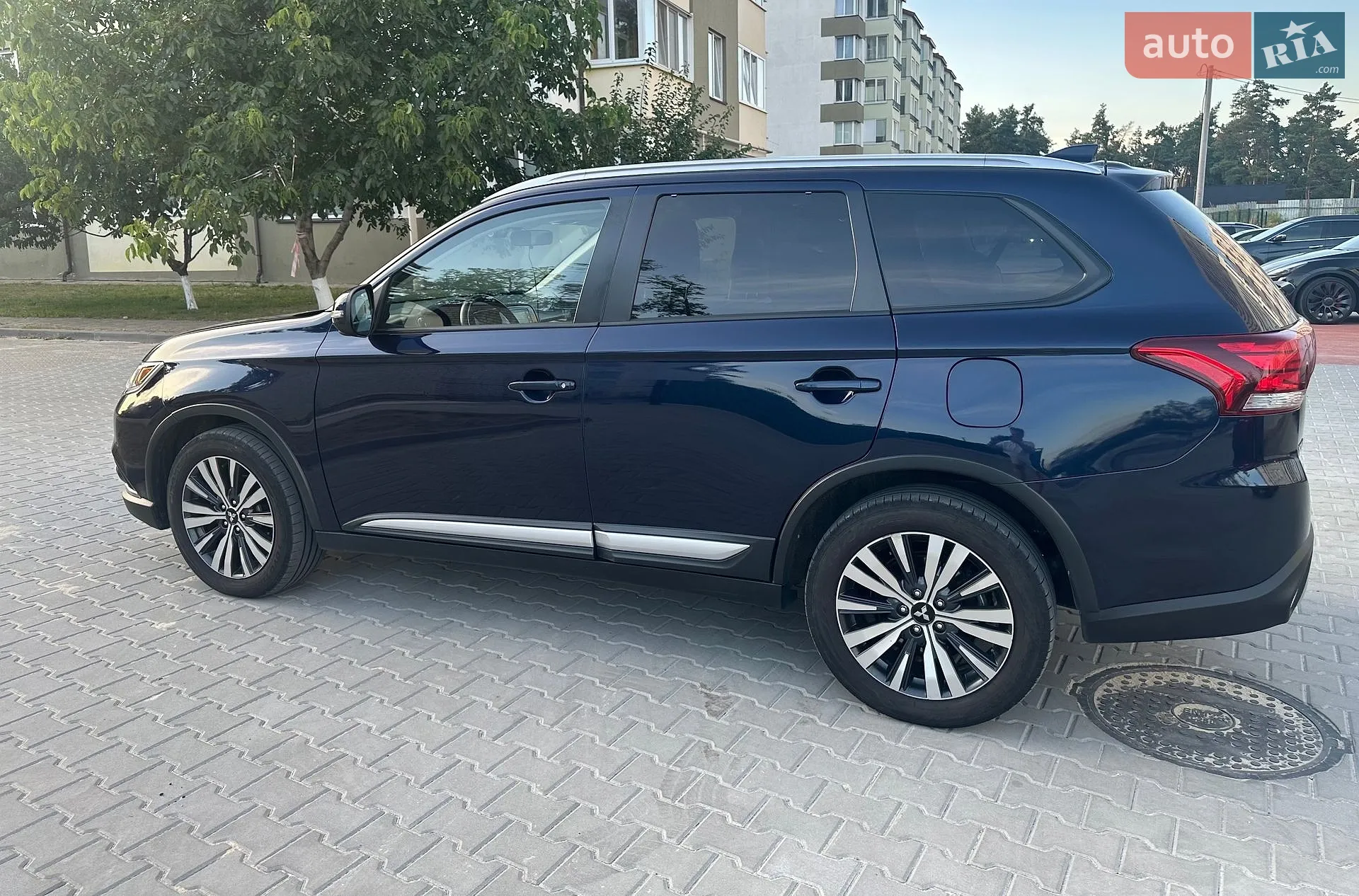 Mitsubishi Outlander, 2019
