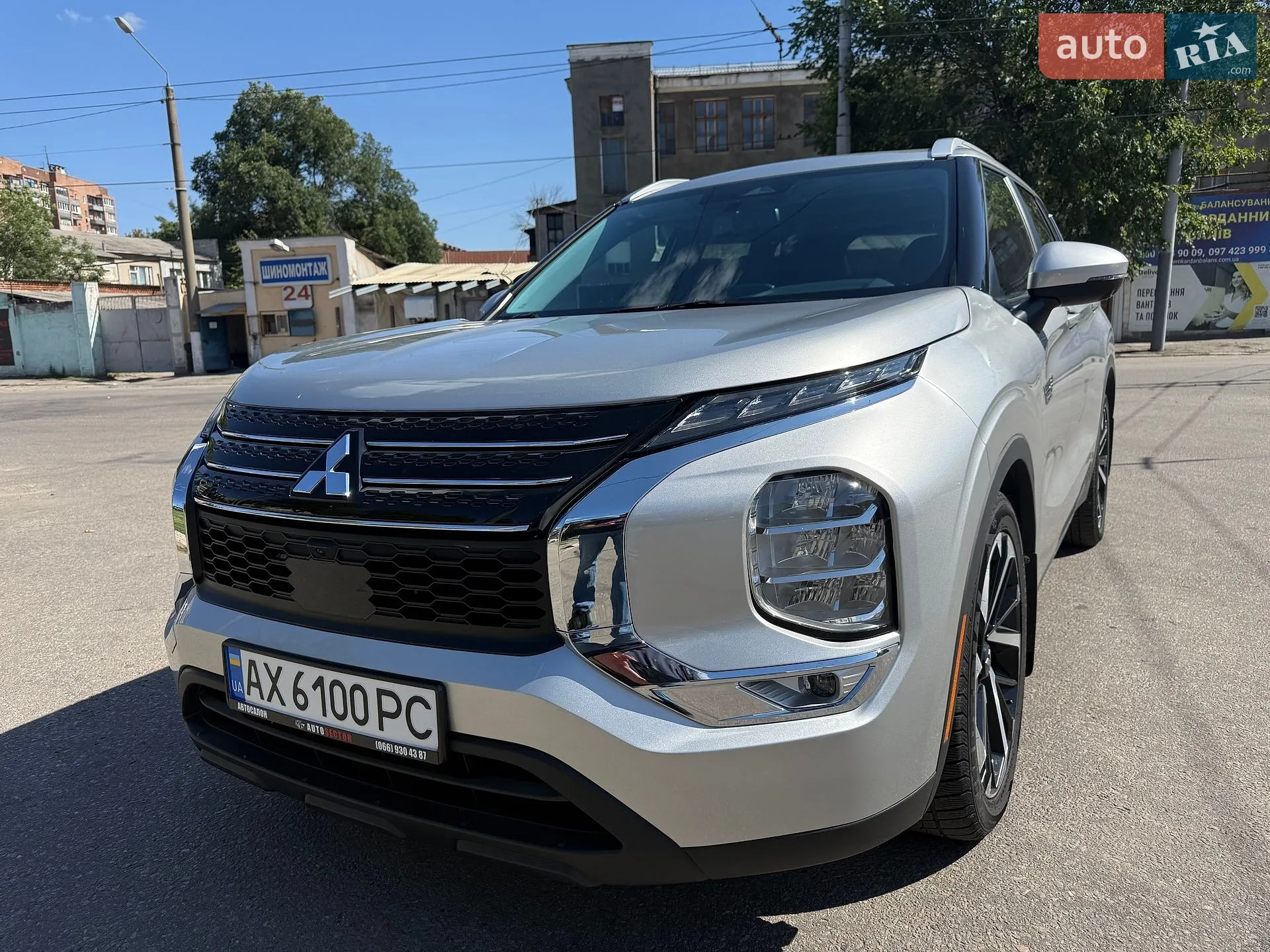 Mitsubishi Outlander, 2024