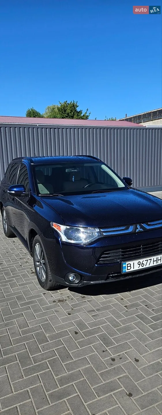 Mitsubishi Outlander, 2013
