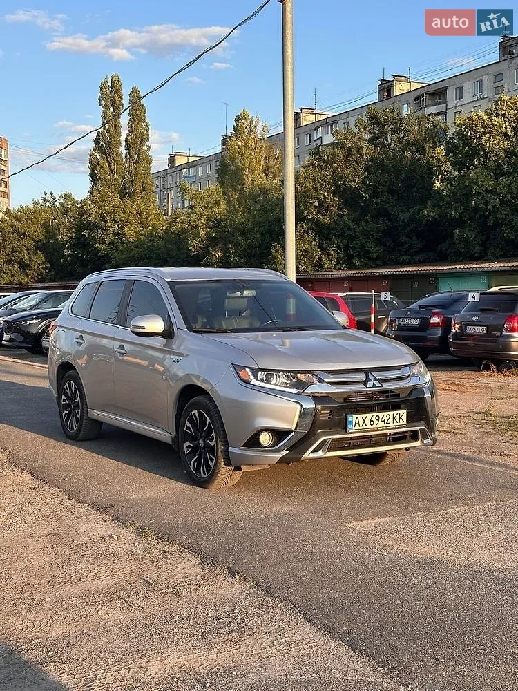 Mitsubishi Outlander, 2018