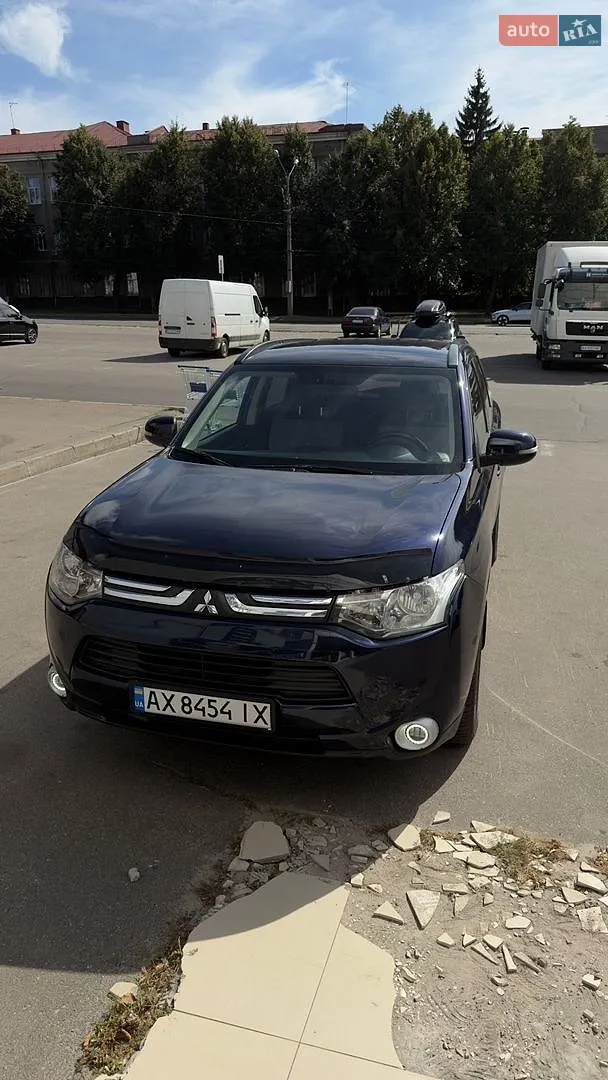 Mitsubishi Outlander, 2013