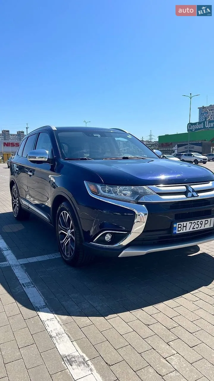 Mitsubishi Outlander, 2016