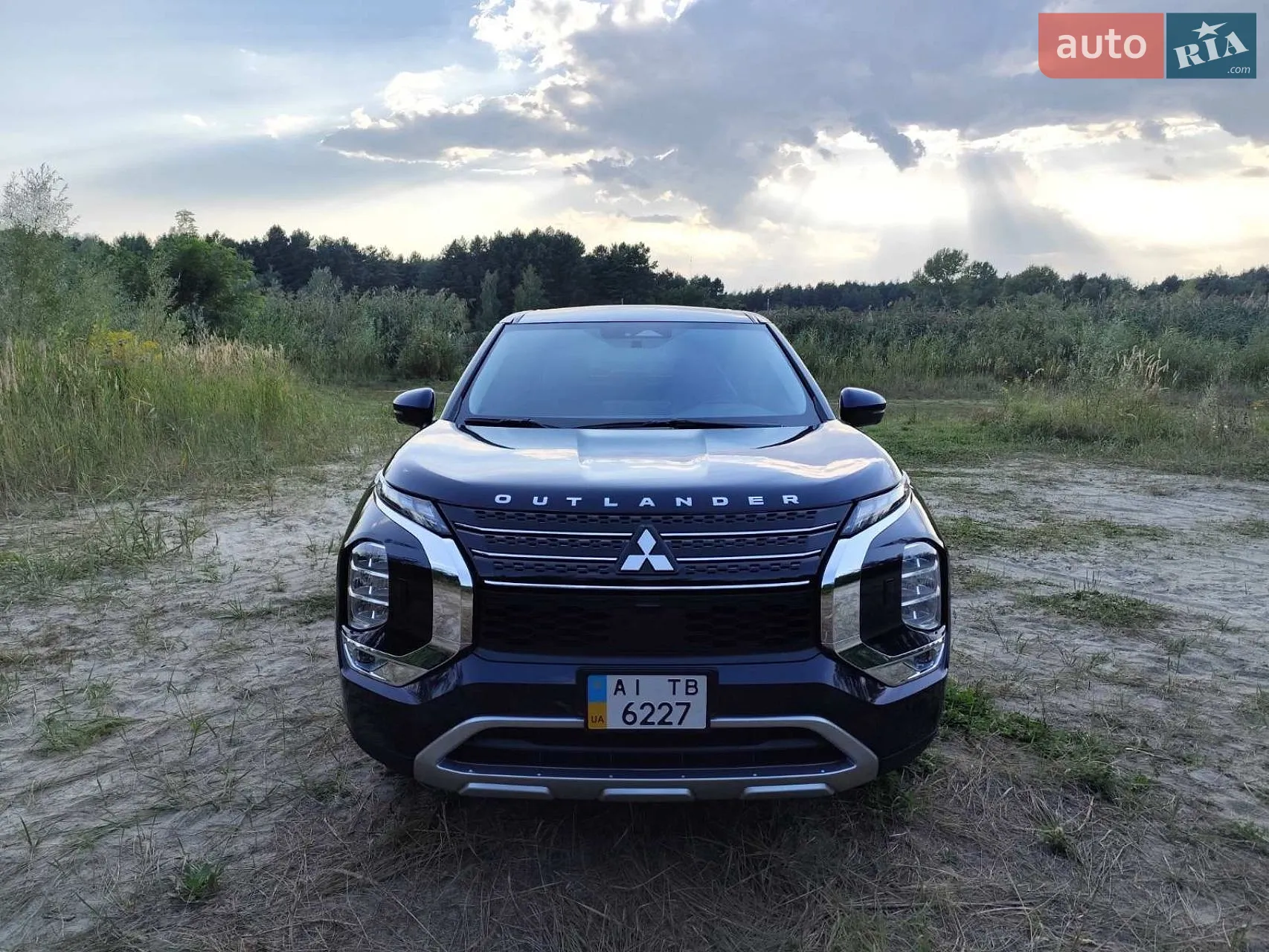 Mitsubishi Outlander, 2023