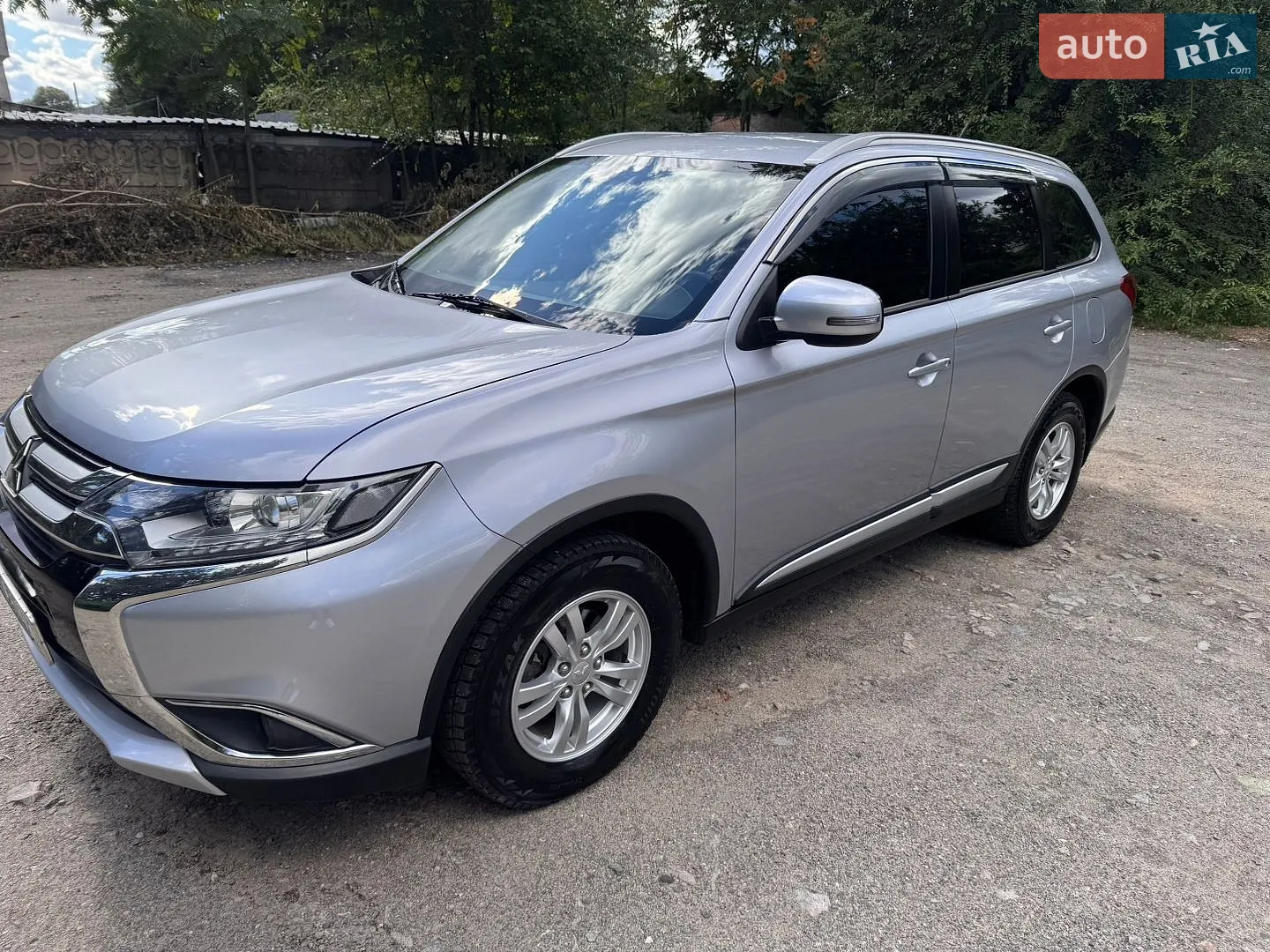 Mitsubishi Outlander, 2015