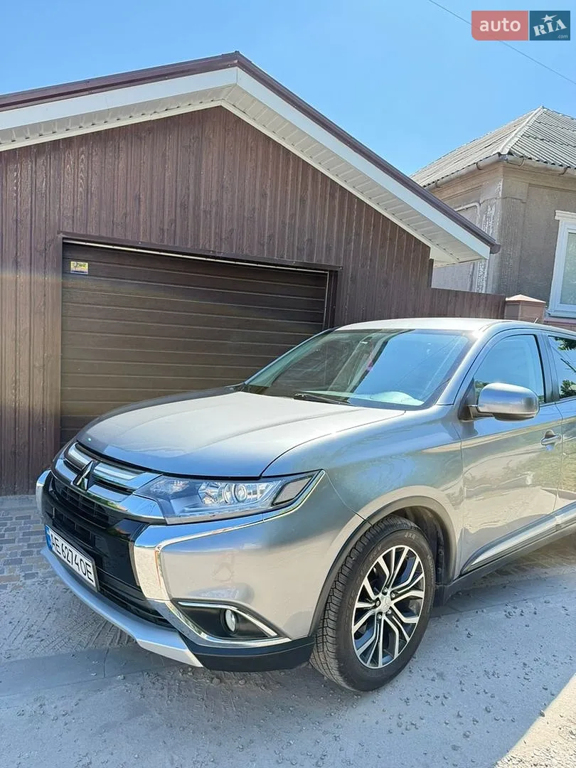 Mitsubishi Outlander, 2015