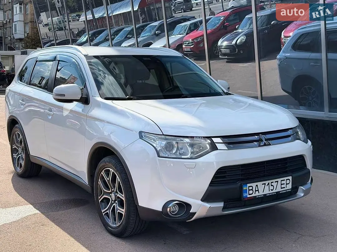 Mitsubishi Outlander, 2014