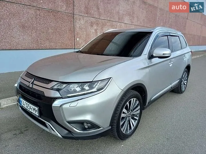 Mitsubishi Outlander, 2019