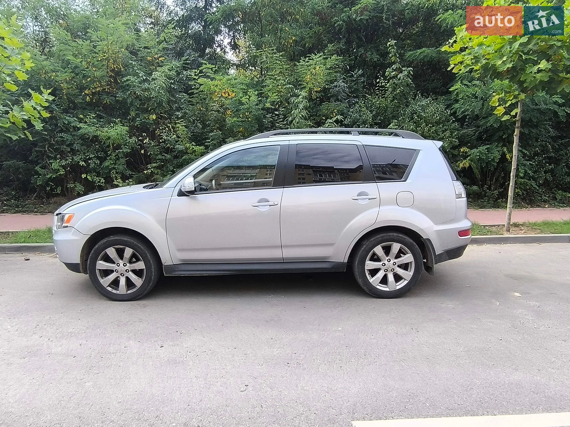 Mitsubishi Outlander, 2011