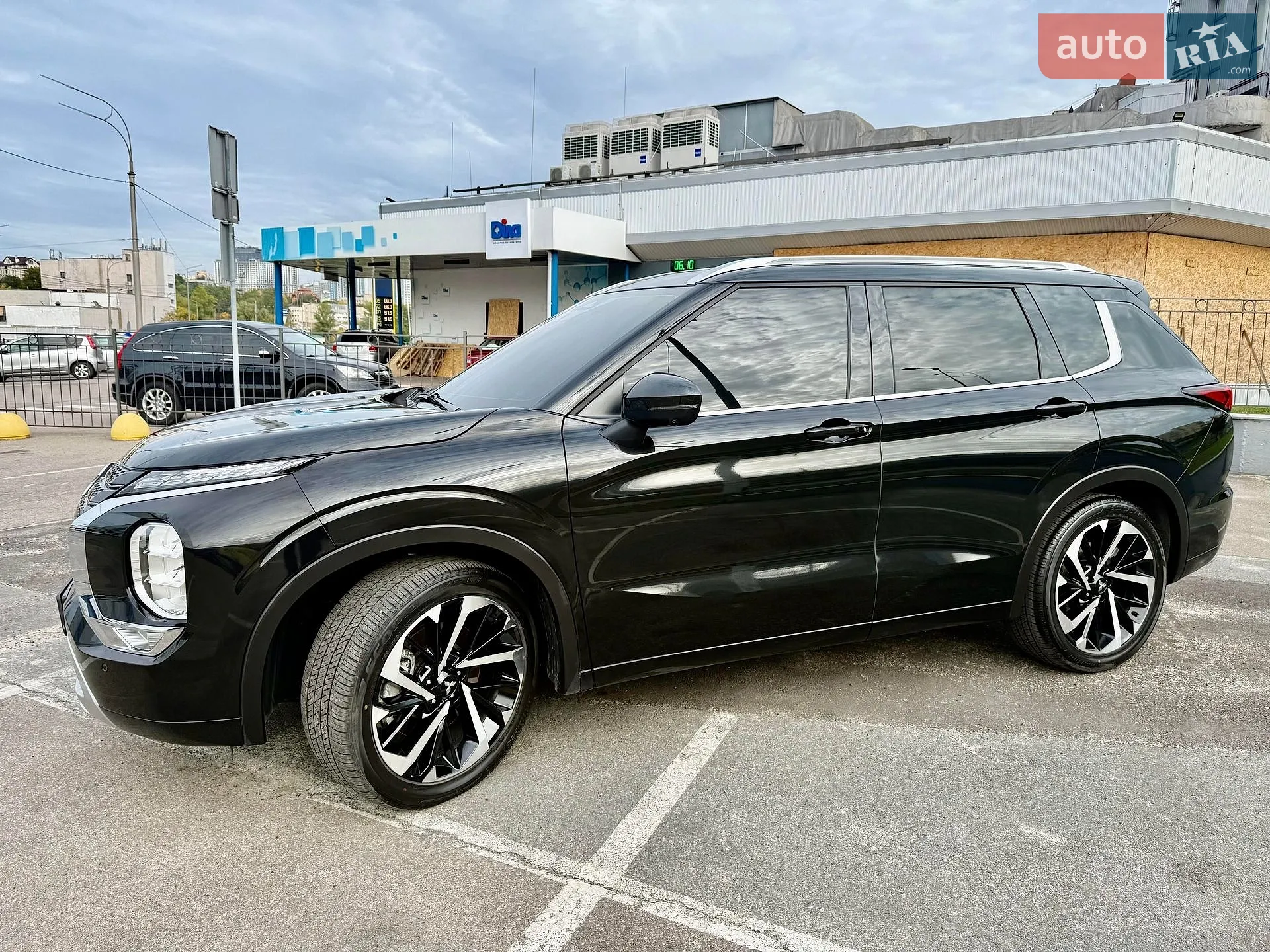 Mitsubishi Outlander, 2024
