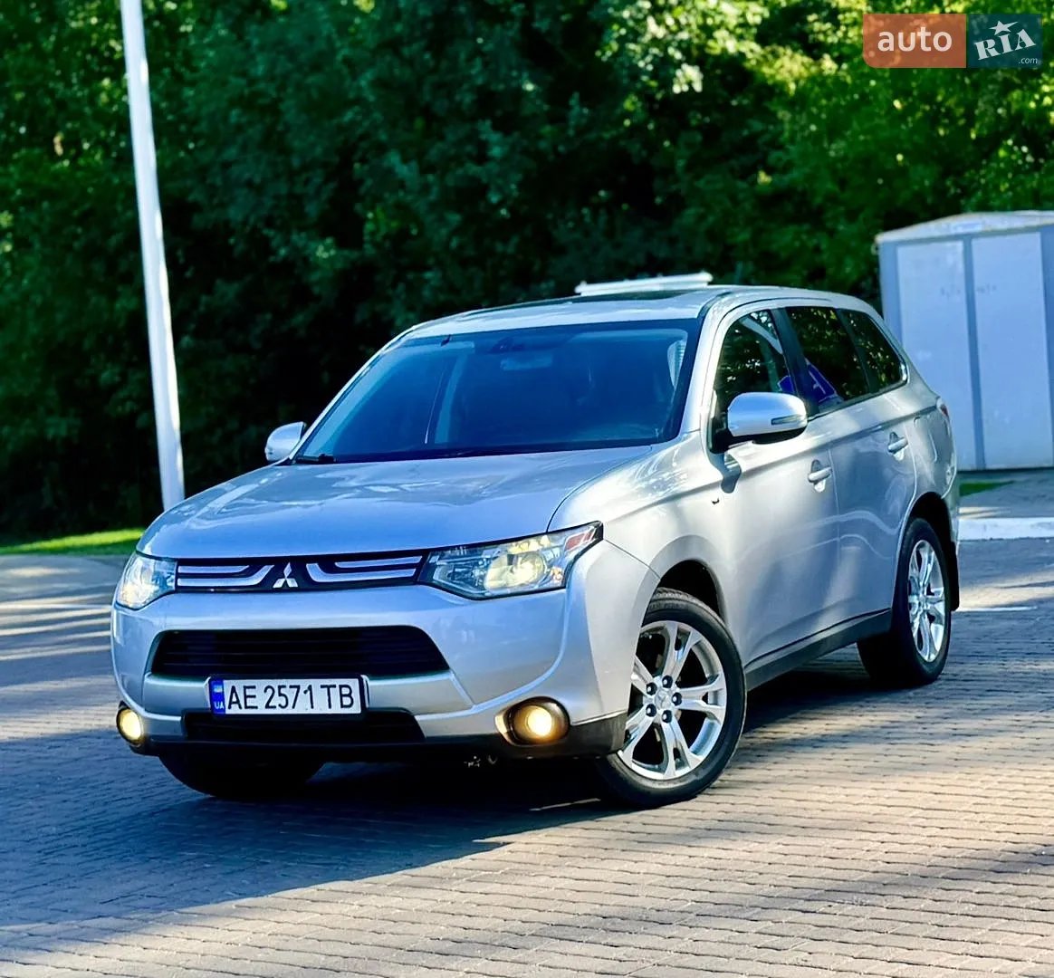Mitsubishi Outlander, 2013