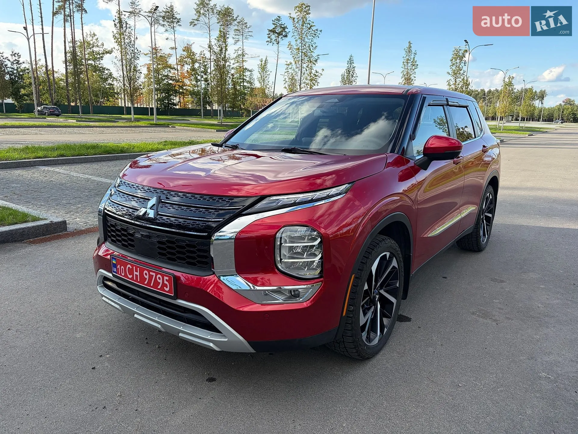 Mitsubishi Outlander, 2023