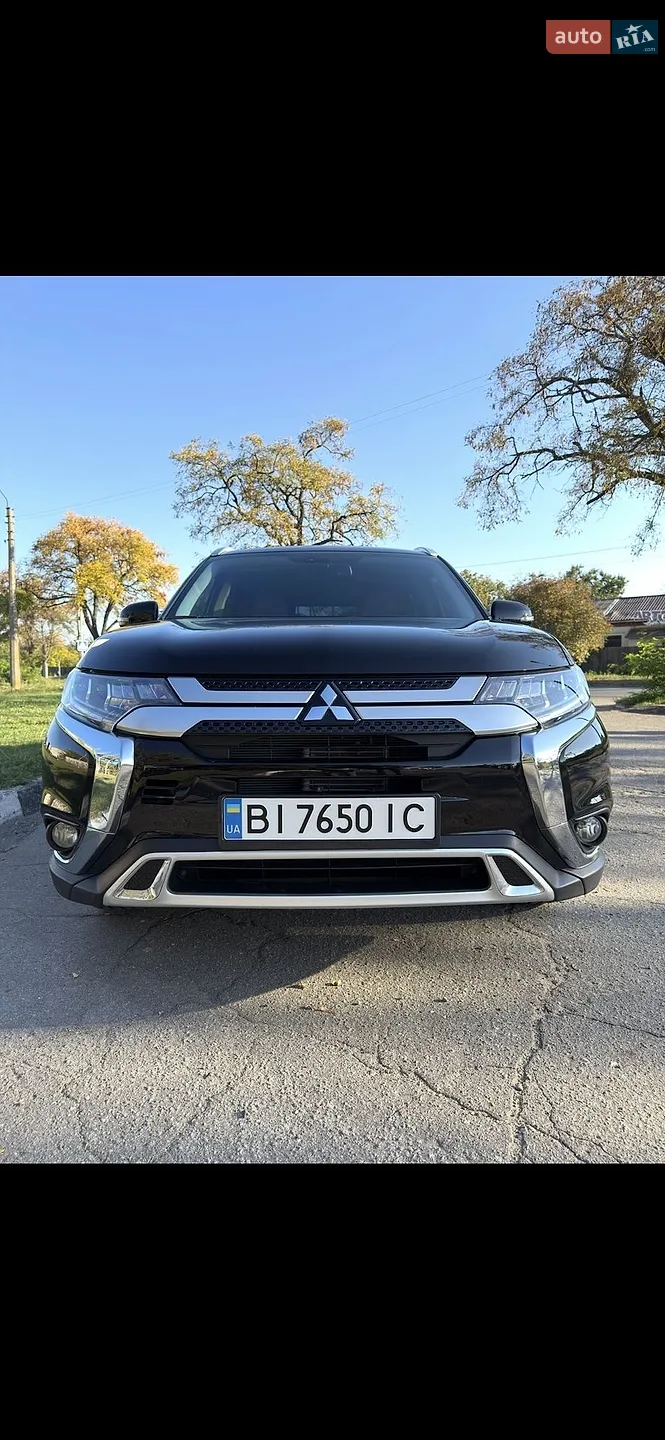 Mitsubishi Outlander, 2016