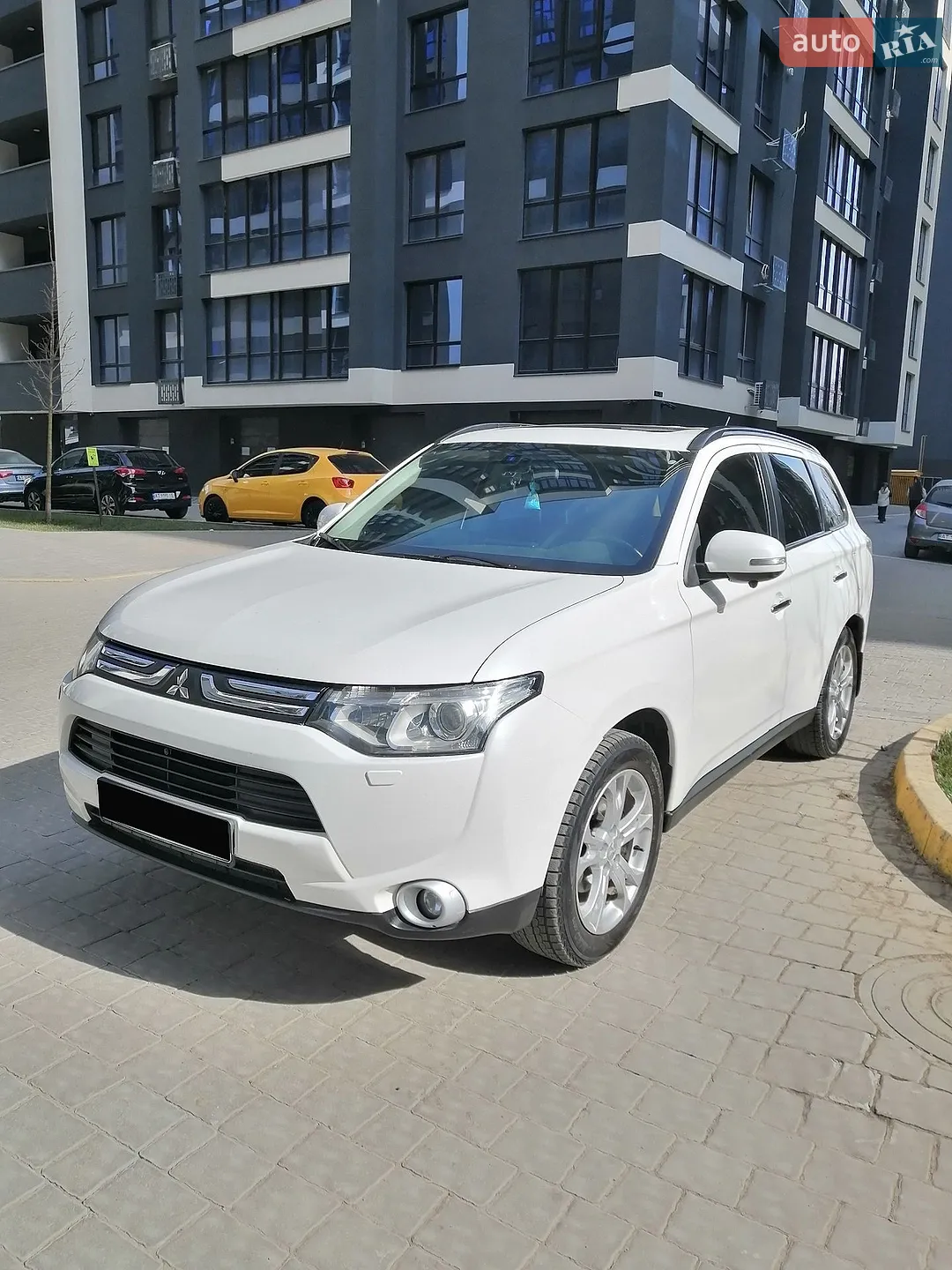 Mitsubishi Outlander, 2013