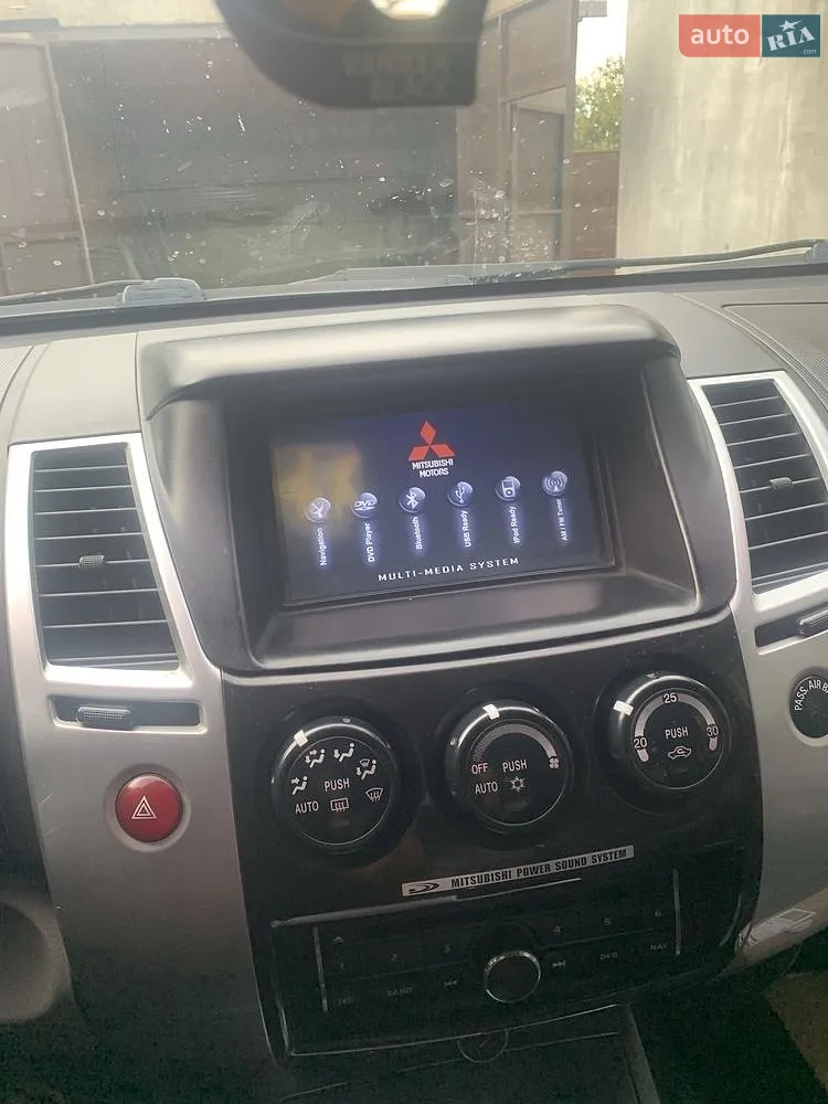 Mitsubishi Pajero Sport, 2011