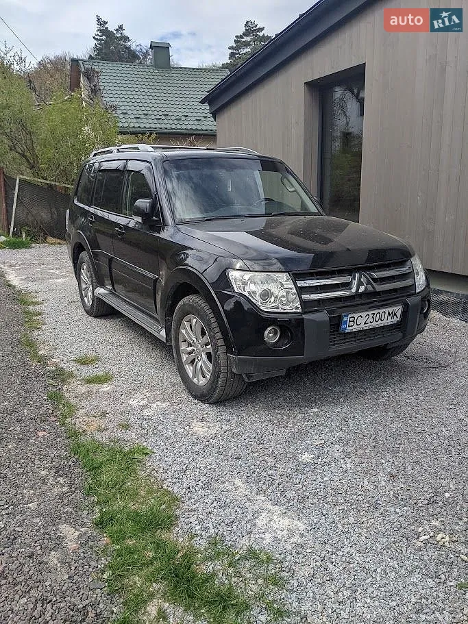 Mitsubishi Pajero Wagon, 2009
