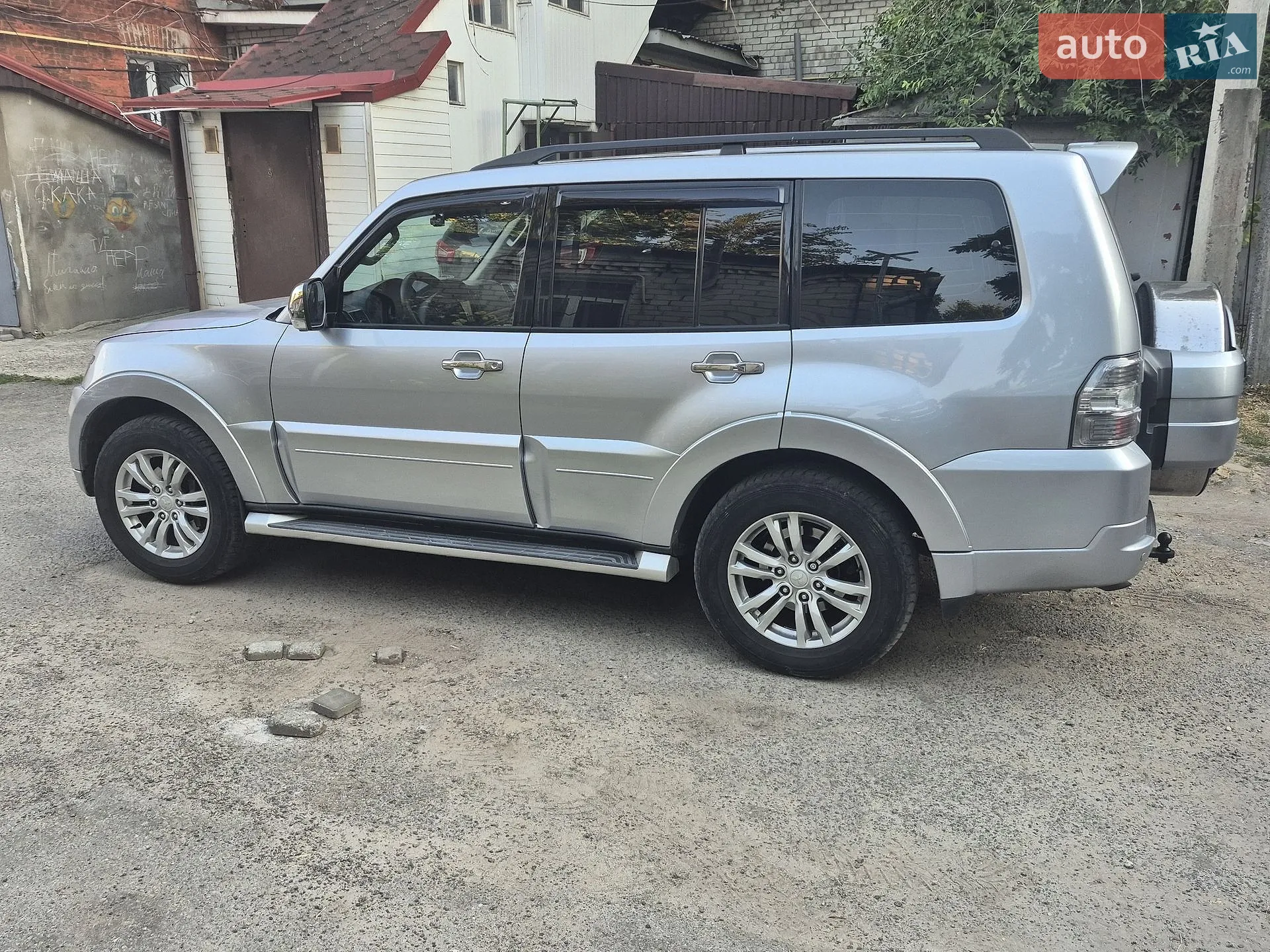 Mitsubishi Pajero Wagon, 2012