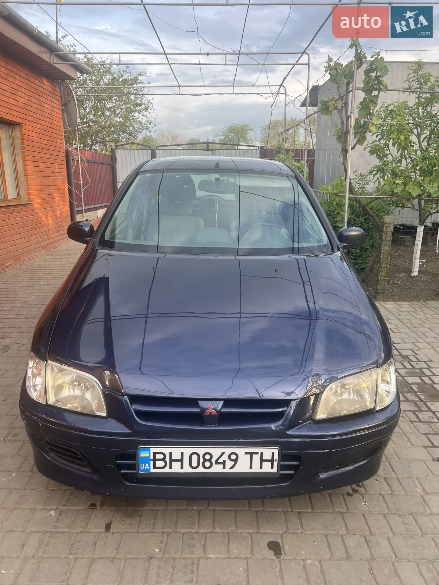 Mitsubishi Space Star, 2000